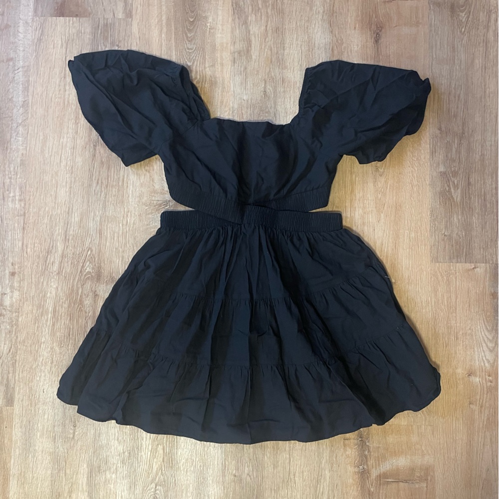 Elegant Black Puff Sleeve Dress